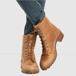 Madewell Julien Lace-Up Lugsole Boot in Leather/SZ 12